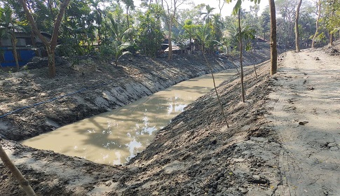 প্রকৃত নকশা না মেনে খাল খনন, স্থিতি অবস্থা বজায় রাখার আদেশ আদালতের 