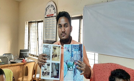 কালিয়াকৈরে বসতবাড়িতে অবরুদ্ধ থাকার অভিযোগ