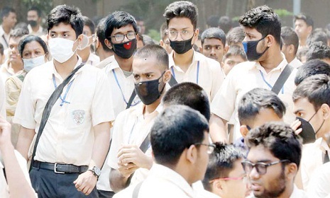 করোনায় দৈনিক পড়াশোনা কমেছে চার ঘণ্টা, ঝরে পড়ায় শীর্ষে ছেলেরা