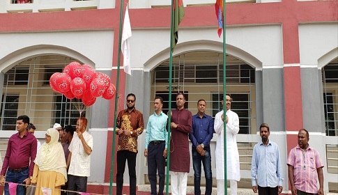 ‘ছাত্র ছাত্রীরা স্মার্ট বাংলাদেশ গড়তে সক্ষম হলে বঙ্গবন্ধুর সোনার বাংলাদেশ গড়া সম্ভব হবে’ 