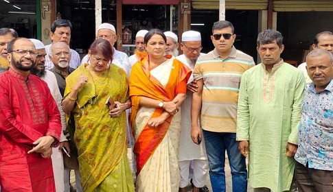 নগরকান্দায় কেন্দ্রীয় কৃষক লীগ নেতৃবৃন্দের কুশল বিনিময়
