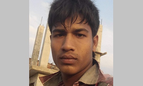 বরগুনায় বিয়ের দাবিতে ভাগিনার বাড়িতে মামি