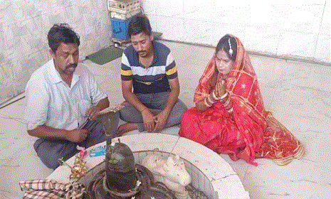 পালানোর চেষ্টা করছিলেন বর, ২০ কিমি তাড়া করে ফিরিয়ে আনলেন কনে