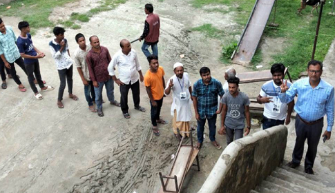 সন্দ্বীপে উপনির্বাচনে জাল ভোট দেওয়ার সময় আটক ১৫