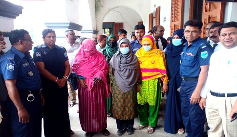 পিতাকে হত্যার দায়ে কন্যার ফাঁসি, দুইজনের যাবজ্জীবন