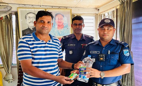 ট্রাফিক পুলিশদের স্যালাইন-পানি সরবরাহের নির্দেশ নারায়ণগঞ্জ জেলা পুলিশ সুপারের