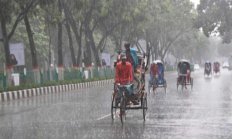 ঝুম বৃষ্টিতে স্বস্তি নামলো নগরজীবনে