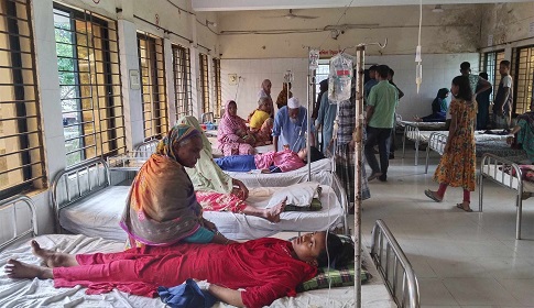 রাজারহাটে বজ্রপাতে মাদরাসা শিক্ষকসহ ১০ শিক্ষার্থী আহত