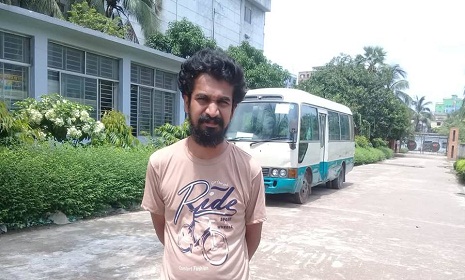 সাভারে নিখোঁজ সাংবাদিককে পাওয়া গেলো সীতাকুণ্ডে