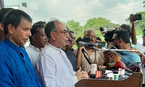 'সরকারের সব অস্ত্র ভোঁতা হয়ে গেছে'
