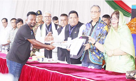 ‘জনগণ মেগা প্রকল্পের সুফল পেতে শুরু করেছে’