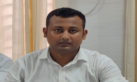 সরকারি চাকরি পেয়ে ভুলে গেলেন স্ত্রীকে, দিলেন তালাক