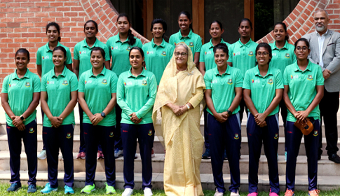 বাংলাদেশ-অস্ট্রেলিয়ার নারী ক্রিকেট দলের সঙ্গে প্রধানমন্ত্রীর শুভেচ্ছা বিনিময়