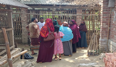 ঝিনাইদহে প্রবাসীর স্ত্রীকে গলাকেটে হত্যা