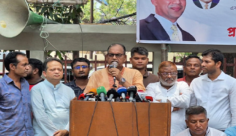 ‘আজিজ-বেনজিরের দুর্নীতির অংশীদার সরকারও’