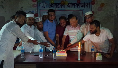 মোমবাতির আলোয় কালবেলার বর্ষপূর্তি উদযাপন