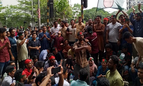 জবি শিক্ষার্থীদের আন্দোলন স্থগিত