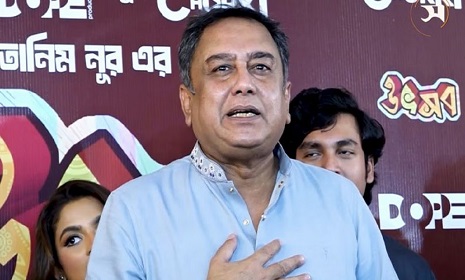 ‘কেউ আমাকে ভালোবাসলে কান্না পেয়ে যায়’