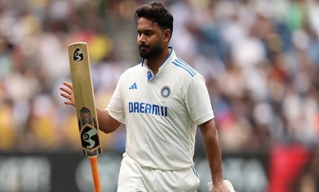 ম্যাচের মাঝপথেই শাস্তি পেলেন পান্ত