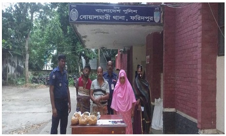 বোয়ালমারীতে যৌথ বাহিনীর অভিযান, ৩ কেজি গাঁজা ও ইয়াবাসহ আটক ৩