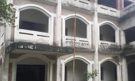 নড়াইলে এইচএসসি পরীক্ষায় ভুল সেটে পরীক্ষা গ্রহণ, কেন্দ্র সচিব ও ট্যাগ অফিসারকে অব্যাহতি ও শোকজ