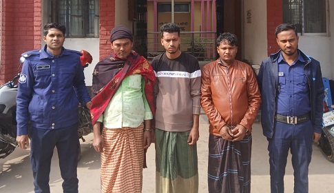 সাতক্ষীরার ব্রহ্মরাজপুর পুলিশ ফাঁড়িতে হামলা, গ্রেপ্তার ৩