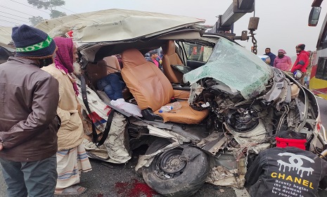 ভাঙ্গায় ট্রাক ও অ্যাম্বুলেন্সের মুখোমুখি সংঘর্ষে স্বামী-স্ত্রী সহ নিহত ৩, আহত ২