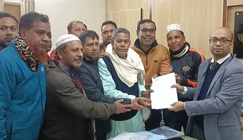 খালেদা জিয়ার আসনে বিএনপির নেতা জাহাঙ্গীর আলমের মনোনয়নপত্র সংগ্রহ 