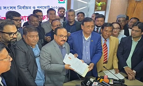 ঢাকা-১৭ আসনে তারেক রহমানের মনোনয়নপত্র জমা