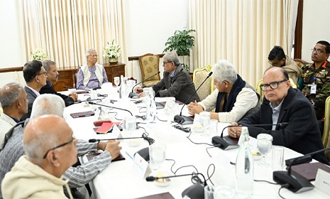 খালেদা জিয়ার মৃত্যুতে এক মিনিট দাঁড়িয়ে নীরবতা ও মোনাজাত উপদেষ্টা পরিষদের