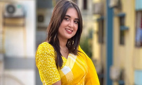 হাসপাতাল থেকে বাসায় ফিরলেন তানিয়া বৃষ্টি