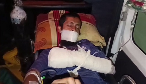 টুঙ্গিপাড়ায় বিস্ফোরণে গুরুতর আহত মাদ্রাসা ছাত্র, পুলিশ পাহারায় চিকিৎসা 