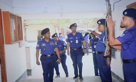 মহম্মদপুর থানা পরিদর্শন করলেন জেলা পুলিশ সুপার 