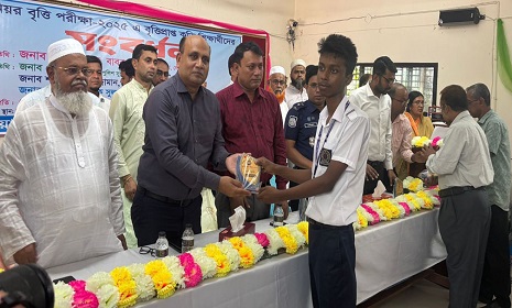 গোপালগঞ্জে ২০ কৃতি শিক্ষার্থীকে সংবর্ধনা