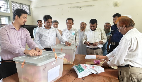 ফুলপুরে কাজিয়াকান্দা কামিল মাদরাসার গভর্নিং বডির নির্বাচন অনুষ্ঠিত