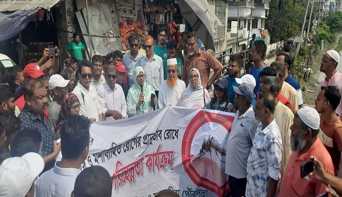 সাতক্ষীরায় ডেঙ্গু ও মশাবাহিত রোগ প্রতিরোধে পরিচ্ছন্নতা অভিযান 