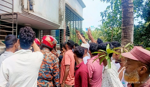 মুন্সীগঞ্জে ৯৯৯-এ ফোন পেয়ে ঘরের দরজা ভেঙ্গে মরদেহ উদ্ধার