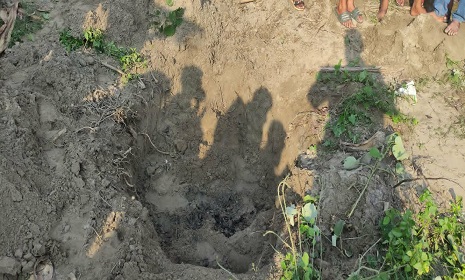 ফরিদপুরে দুই নারী ও শিশুসহ তিন লাশ উদ্ধার 