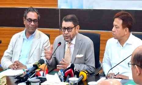 ‘ইন্টার্ন চিকিৎসকদের দাবি যৌক্তিক হলে বিবেচনা করা হবে’