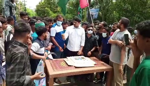 গোপালগঞ্জে আওয়ামী লীগের প্রতিষ্ঠা বার্ষিকী উদযাপন  
