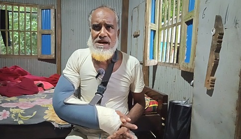 সুবর্ণচরে বৃদ্ধার হাত ভেঙ্গে দিলো প্রতিপক্ষ