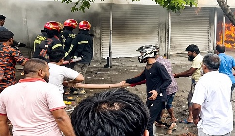 কাশিয়ানীতে আগুনে দোকান পুড়ে ছাই