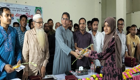 সোনাতলায় জিপিএ-৫ প্রাপ্ত ১৯৪ কৃতি শিক্ষার্থীকে ছাত্রদলের সংবর্ধনা