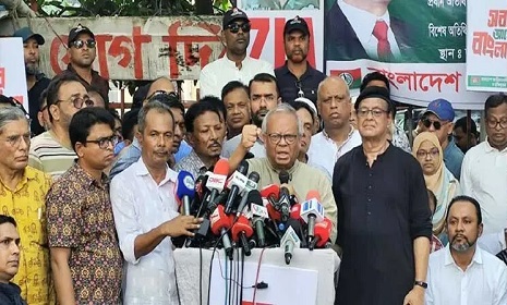 ‘ভারতের হাতে সুইচ, যে কোনো সময় বিদ্যুৎ বন্ধ করতে পারে আদানি’