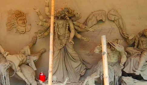 টাঙ্গাইলে দুর্গামন্দিরের প্রতিমা ভাঙচুরের ঘটনায় শঙ্কা 