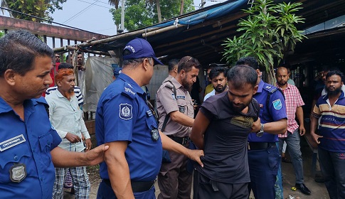 কোটালীপাড়ায় স্বেচ্ছাসেবক লীগ নেতা আটক