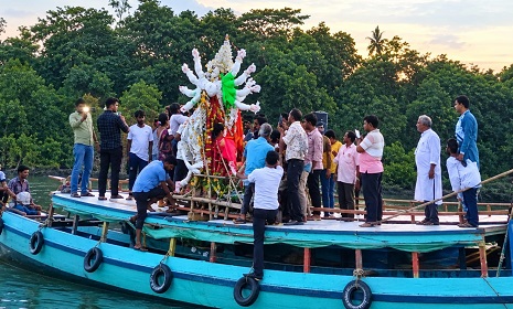 কাপ্তাইয়ে শান্তিপূর্ণভাবে কর্ণফুলী নদীতে প্রতিমা বিসর্জন ও দুর্গোৎসব সম্পন্ন