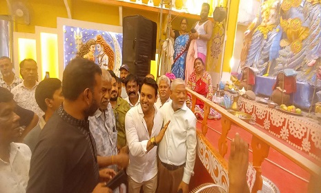 ধর্মীয় ভাবগাম্বীর্যে মধ্য দিয়ে ধামরাইয়ে মহানবমী পূজা অনুষ্ঠিত 