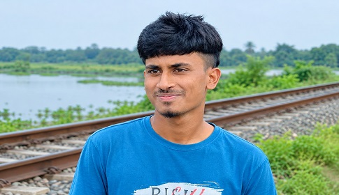 রাজবাড়ীতে ট্রেনের ধাক্কায় তরুণ নিহত