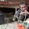 সাতক্ষীরার এক জীবনযোদ্ধা দৃষ্টি প্রতিবন্ধী নজরুল